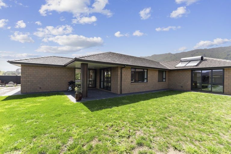 Photo of property in 161 Karuhiruhi Street, Waikanae, 5036