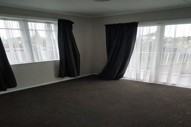 Photo of property in 75 Cameron Crescent, Masterton, 5810
