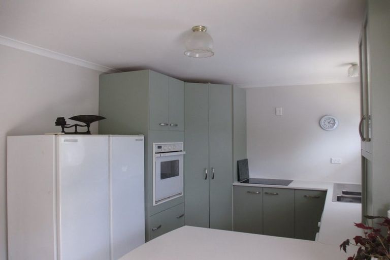 Photo of property in 17 Douglas Street, Levin, 5510