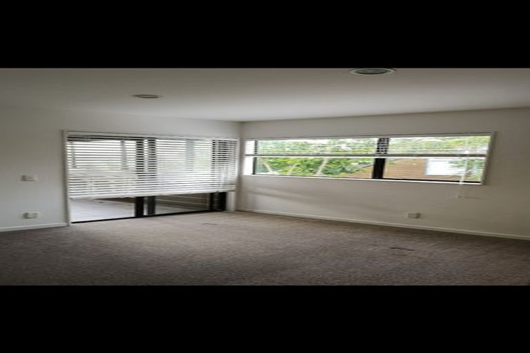 Photo of property in 62 Newhaven Terrace, Mairangi Bay, Auckland, 0630