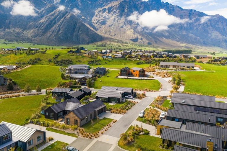 Photo of property in 4 Polperro Court, Jacks Point, Queenstown, 9371