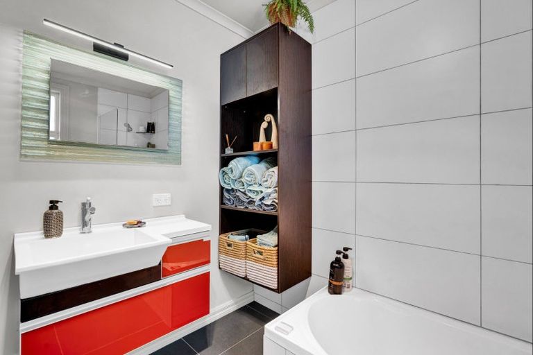 Photo of property in 272 Saunders Road, Okato, New Plymouth, 4381