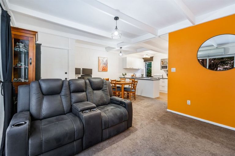 Photo of property in 1/50 Watea Road, Torbay, Auckland, 0630