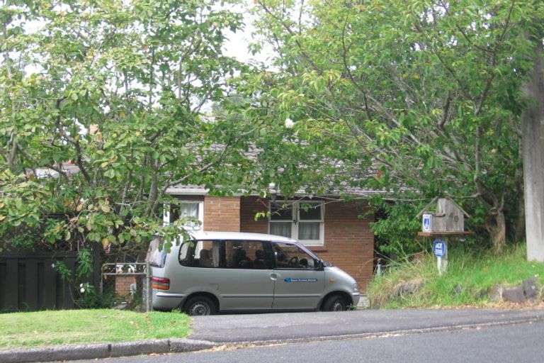 Photo of property in 40 West Lynn Road, Titirangi, Auckland, 0604
