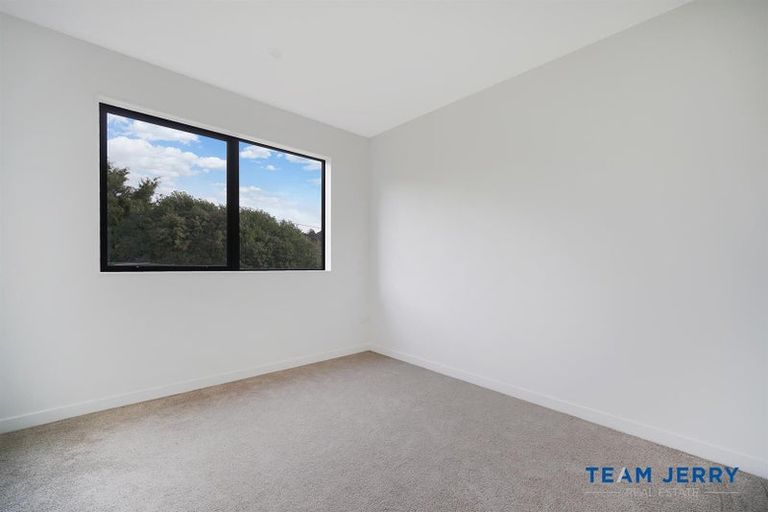 Photo of property in 7/24 Tomo Street, New Lynn, Auckland, 0600