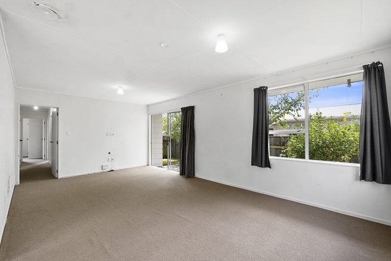 Photo of property in 75 Pembroke Street, Westown, New Plymouth, 4310