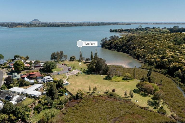 Photo of property in 12 Rangataua Street, Welcome Bay, Tauranga, 3112
