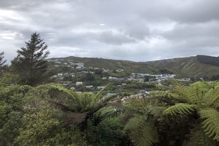 Photo of property in 81 Thurleigh Grove, Karori, Wellington, 6012