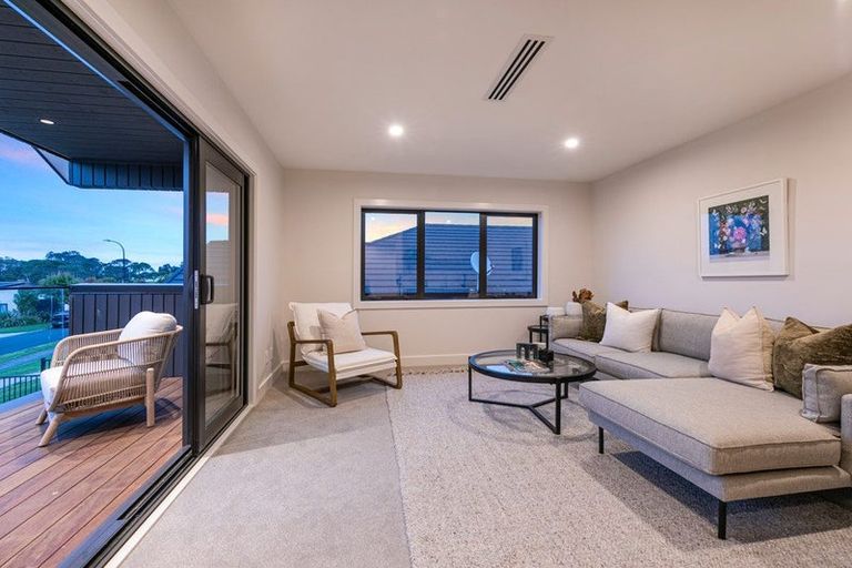 Photo of property in 4 The Landing, Riverhead, 0820