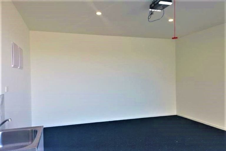 Photo of property in 13c Orton Street, Glenfield, Auckland, 0627