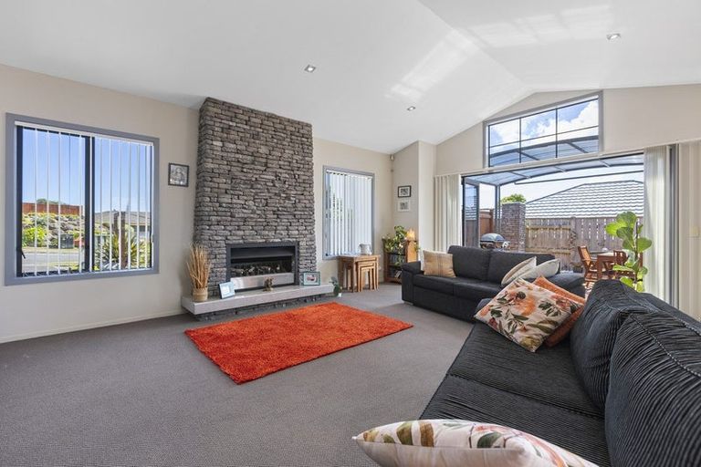 Photo of property in 48 Karamea Street, Whalers Gate, New Plymouth, 4310