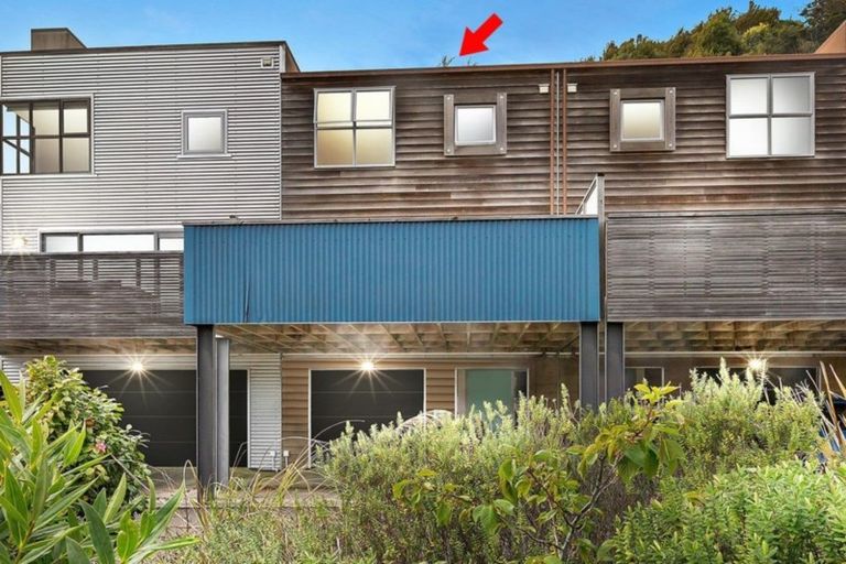 Photo of property in 16 Saddleback Grove, Karori, Wellington, 6012