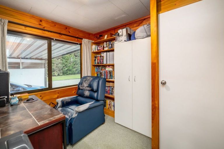 Photo of property in 74 Charles Street, Carterton, 5713