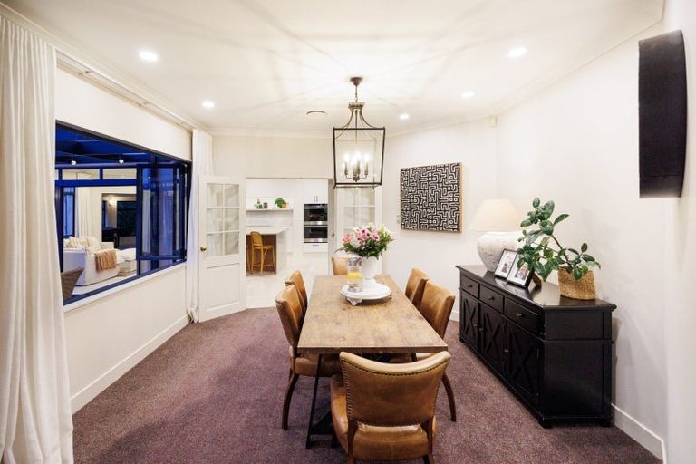 Photo of property in 2 Balmoral Drive, Terrace End, Palmerston North, 4410