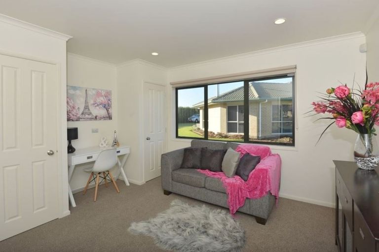 Photo of property in 23 Chatsfield Place, Te Kamo, Whangarei, 0112
