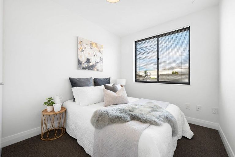 Photo of property in 2/1a Elizabeth Street, Petone, Lower Hutt, 5012