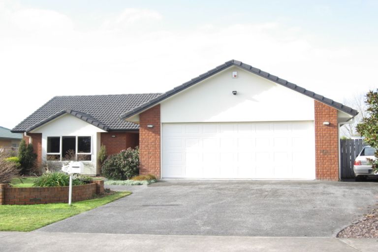 Photo of property in 17 Glen Cree Avenue, Rototuna, Hamilton, 3210