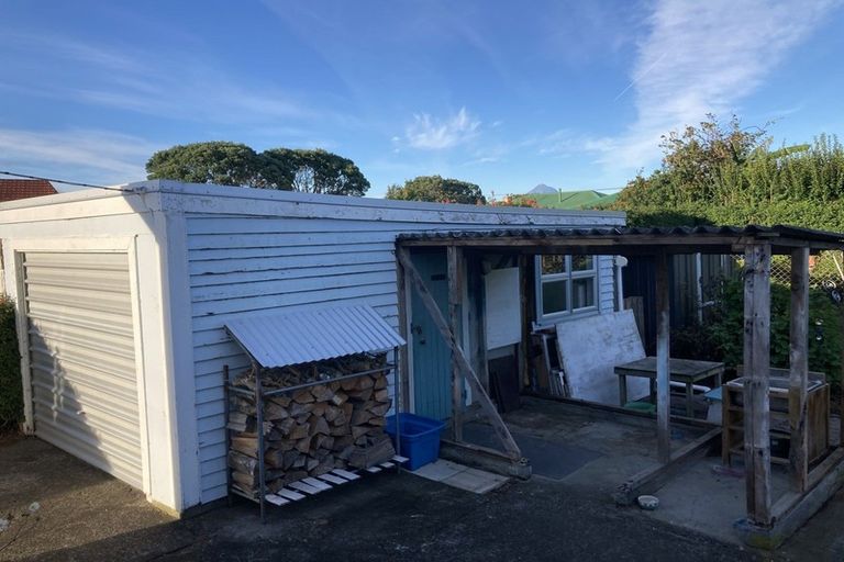 Photo of property in 41 Seymour Street, Waitara, 4320