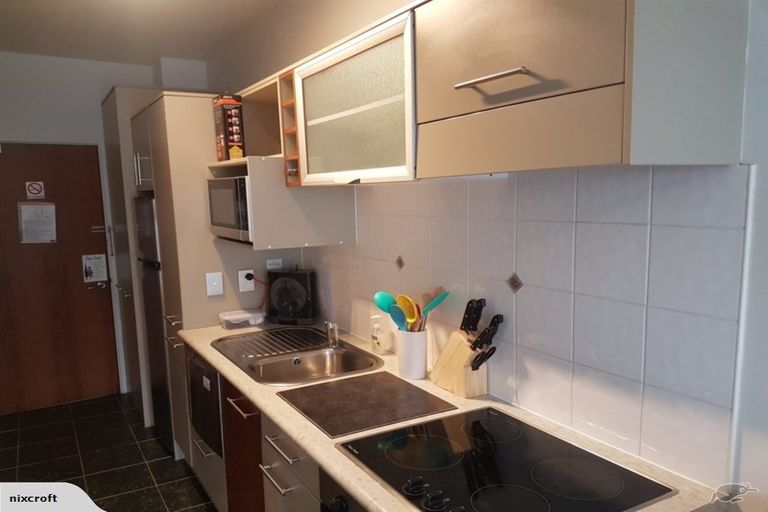 Photo of property in Atrium Towers, 4n/154 The Terrace, Wellington Central, Wellington, 6011