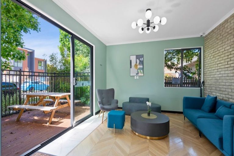 Photo of property in 6 Brookfield Avenue, Onehunga, Auckland, 1061