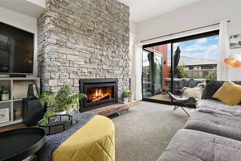 Photo of property in 11 Violet Way, Lower Shotover, Queenstown, 9304