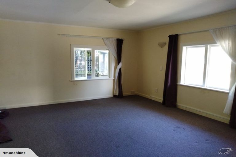 Photo of property in 7 Trent Street, Island Bay, Wellington, 6023