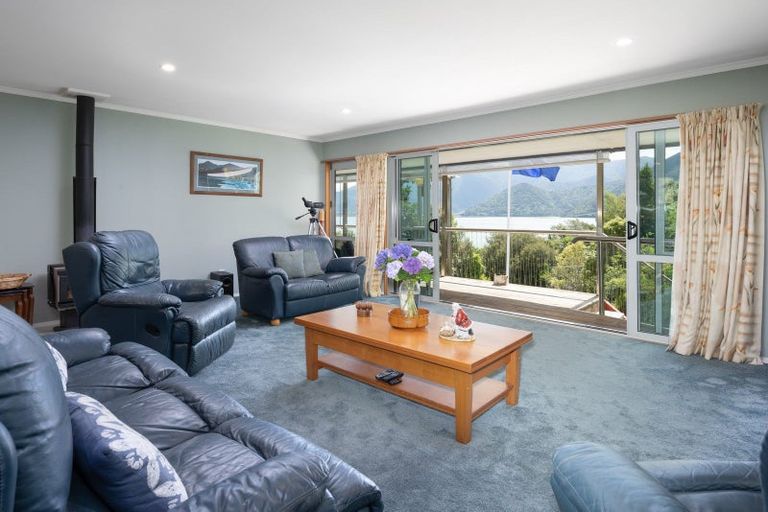 Photo of property in 255 Queen Charlotte Drive, Havelock, Picton, 7281