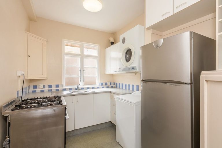 Photo of property in 20b Portland Crescent, Thorndon, Wellington, 6011