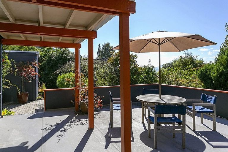 Photo of property in 16 Brunette Drive, Acacia Bay, Taupo, 3330