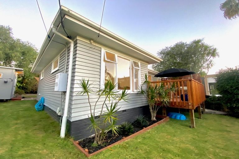 Photo of property in 1/41 Brandon Road, Glen Eden, Auckland, 0602