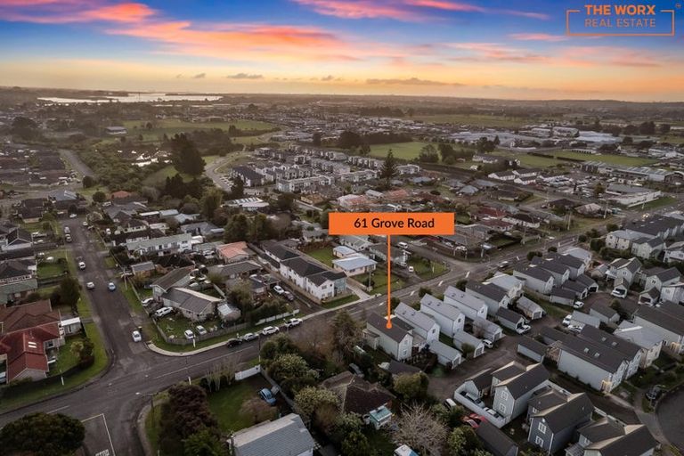 Photo of property in 61 Grove Road, Papakura, 2110