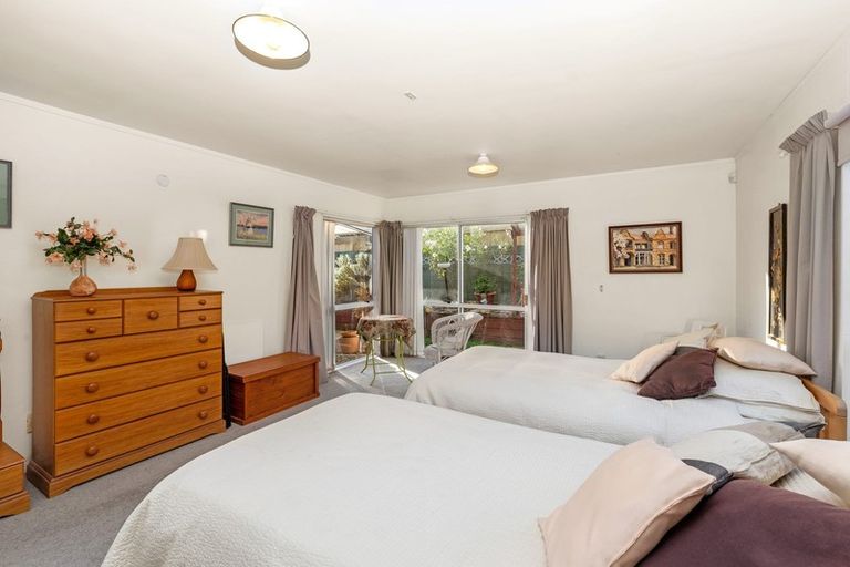 Photo of property in 2/30 Wharf Road, Te Atatu Peninsula, Auckland, 0610