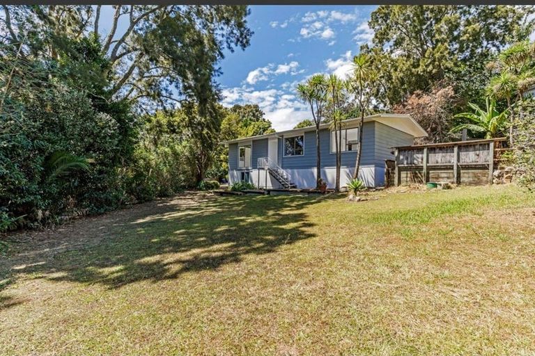 Photo of property in 80 Awaruku Road, Torbay, Auckland, 0630
