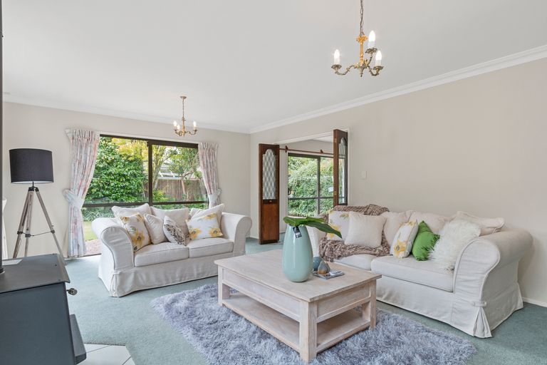 Photo of property in 28 Montclare Avenue, Ilam, Christchurch, 8041