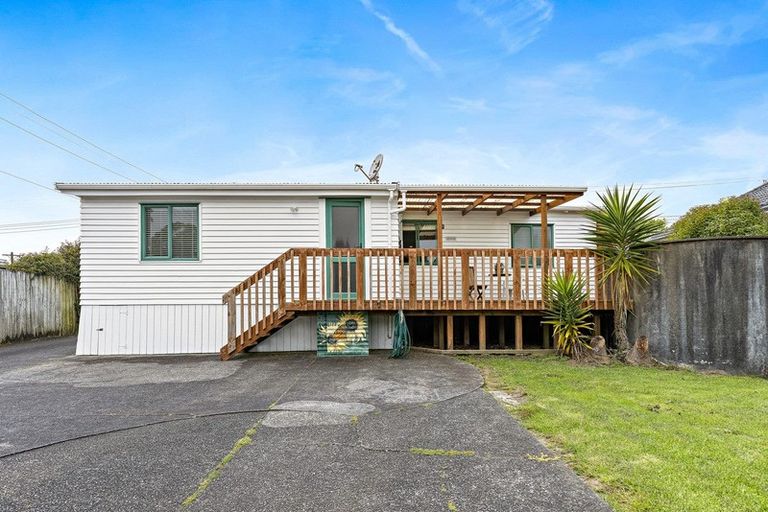 Photo of property in 10 Tapu Road, Huapai, Kumeu, 0810