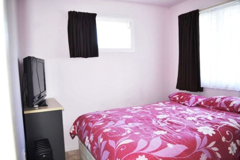 Photo of property in 7 Smiths Avenue, Papakura, 2110