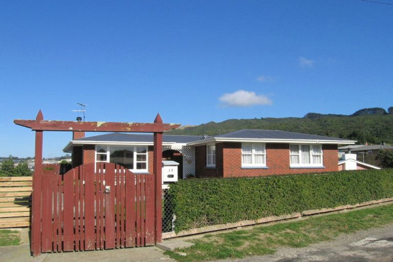 Photo of property in 19 Nohorua Street, Takapuwahia, Porirua, 5022