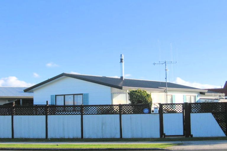 Photo of property in 2 Katerini Grove, Papamoa Beach, Papamoa, 3118