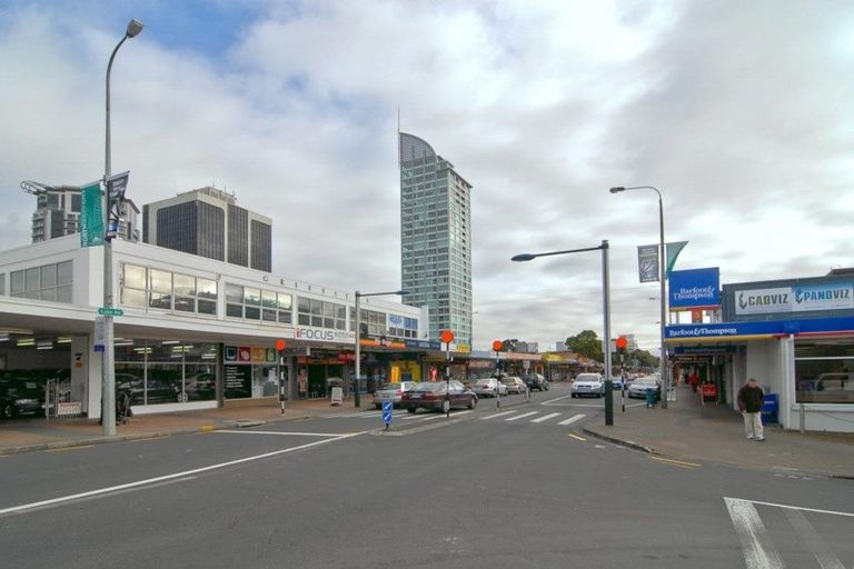 Photo of property in 2/14 Esmonde Road, Takapuna, Auckland, 0622