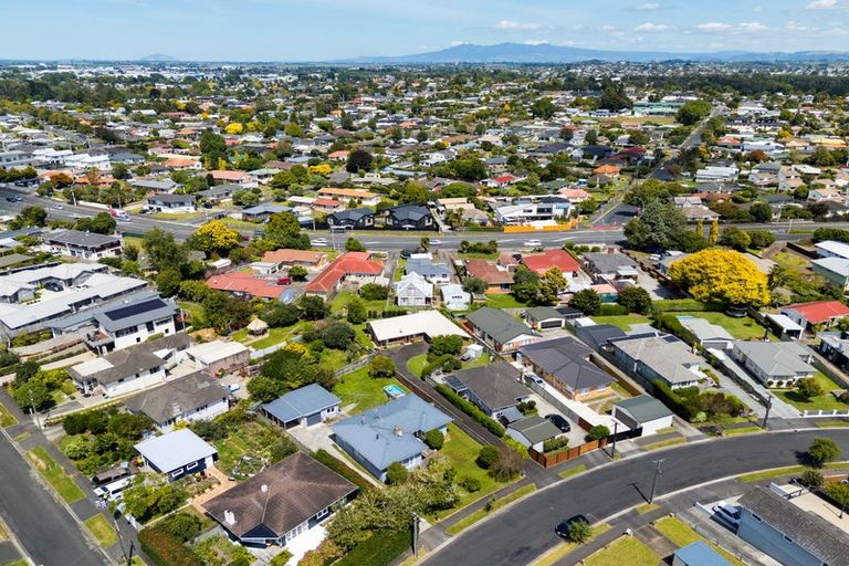 Photo of property in 17 Charles Crescent, Beerescourt, Hamilton, 3200