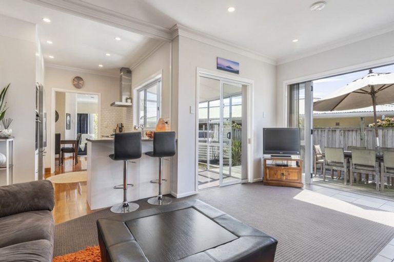 Photo of property in 32 Plympton Street, Brooklands, New Plymouth, 4310