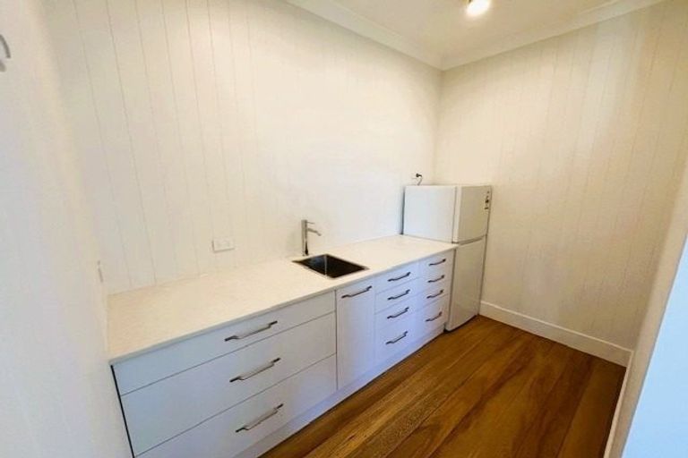 Photo of property in 106 Stortford Street, Saint Leonards, Hastings, 4120