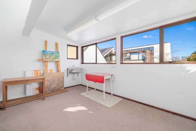 Photo of property in 20 Snowdon Road, Fendalton, Christchurch, 8052