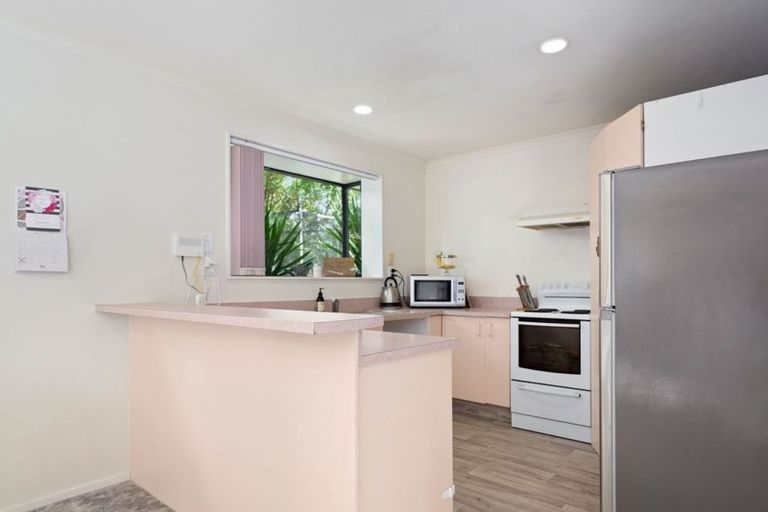 Photo of property in 19 Webb Place, Papamoa Beach, Papamoa, 3118
