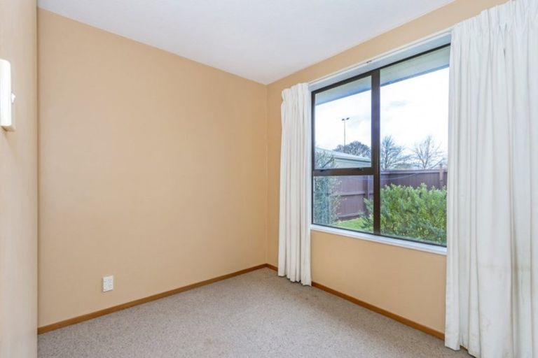 Photo of property in 1/46 Shannon Place, Belfast, Christchurch, 8051