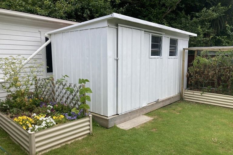 Photo of property in 17 Heather Grove, Fairfield, Lower Hutt, 5011