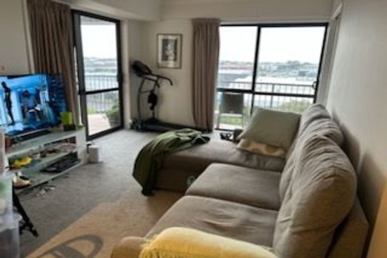 Photo of property in The Rennaissance, 5j/18 Ronwood Avenue, Manukau, Auckland, 2104