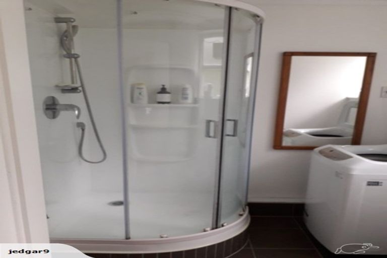 Photo of property in 1/9 Pemberton Avenue, Bayview, Auckland, 0629