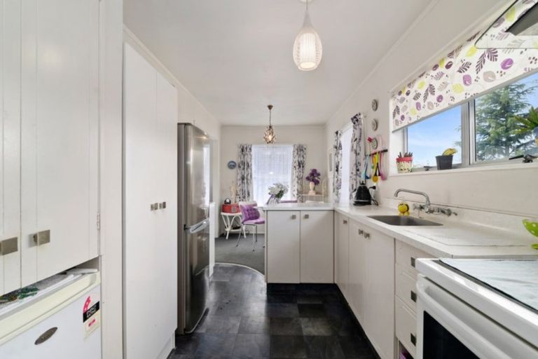 Photo of property in 29 Pohutukawa Drive, Owhata, Rotorua, 3010