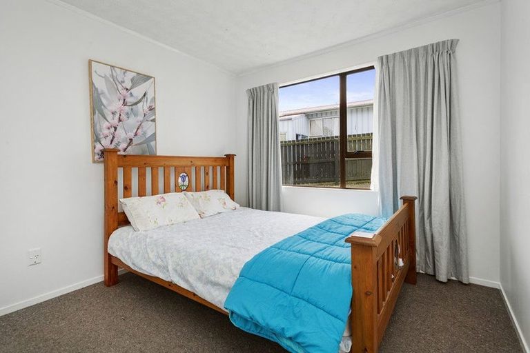 Photo of property in 19 Tobago Crescent, Grenada North, Wellington, 5028